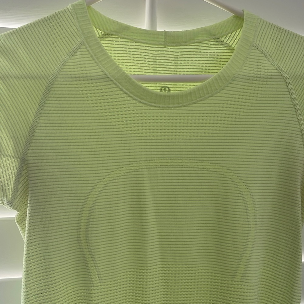 Lululemon swiftly tee